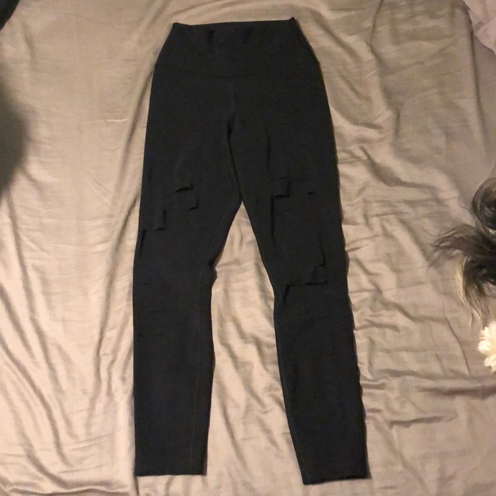 XS Alo Yoga High Waist Ripped Warrior Leggings